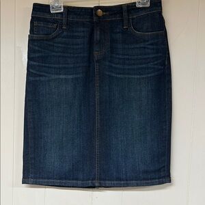 Kut from the Kloth Dark Blue Denim Skirt size 6